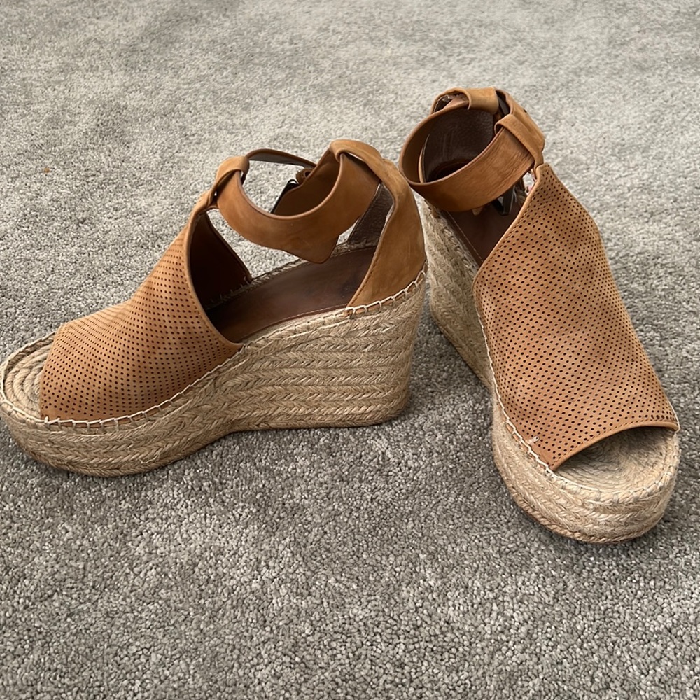 Marc fisher wedge.